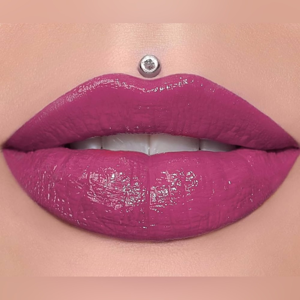 NEW! Jeffree Star Supreme Gloss in “More Than Friends”